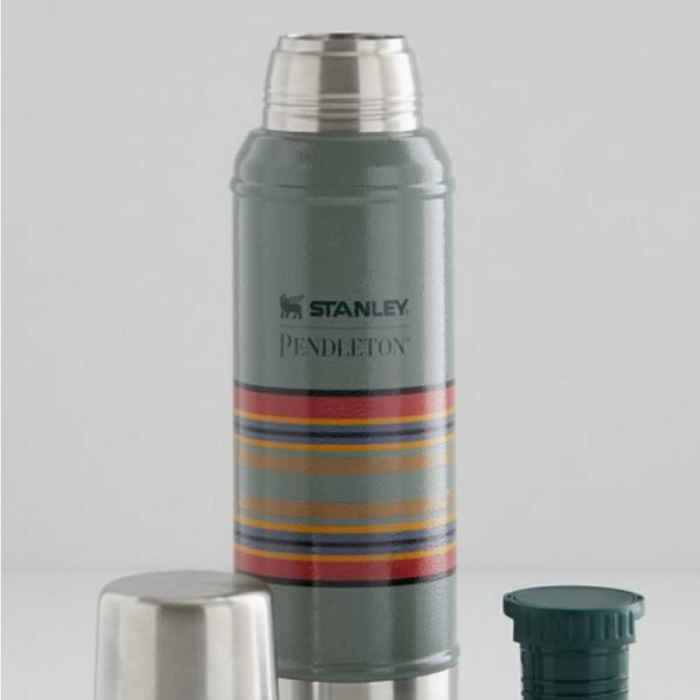 Stanley x Pendleton 32 oz Classic Insulated Bottle NWT